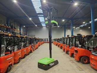 Vertical lift platform Hangcha CJD02-AMC1-M1I