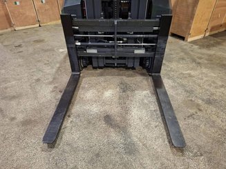 Four-way forklift AMLIFT AGILIFT 3000E