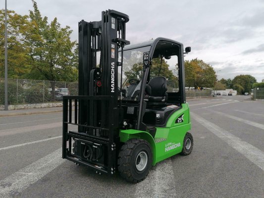 Four wheel front forklift Hangcha XC25i - 1