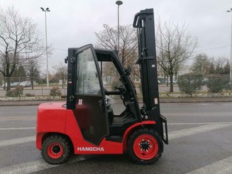 Four wheel front forklift Hangcha XF30D - 1