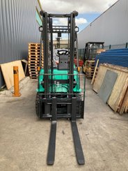 Forklift truck, LPG Mitsubishi FG18N