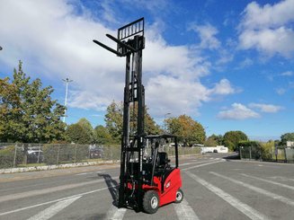 Four wheel front forklift Hangcha A4W25 - 13