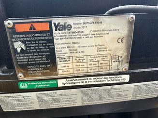Four wheel front forklift Yale GLP35VX