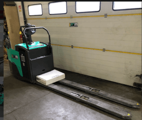 Stand-on pallet truck Mitsubishi PBF20N3R Fourches 2400mm