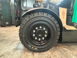 Four wheel front forklift Mitsubishi FB55NH