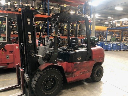 Four wheel front forklift Hangcha R45G - 1