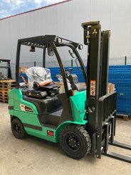 Four wheel front forklift Mitsubishi FG18N