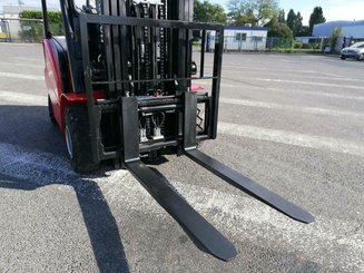 Four wheel front forklift Hangcha A4W25