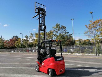 Four wheel front forklift Hangcha A4W25 - 15