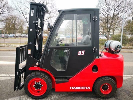 Four wheel counterbalanced forklift - XF35G