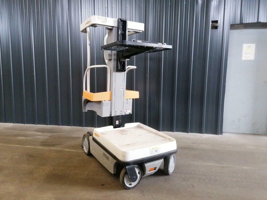 Vertical lift platform Crown WAVE - 1