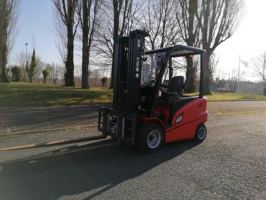 Four wheel counterbalanced forklift - A4W35
