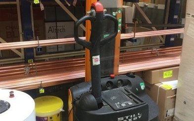 Pedestrian pallet stacker STILL EGV10 - 1