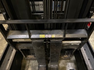 Reach truck Mitsubishi RB16N2H Cabine Grand Froid pour entrepôt frigorifique - 9