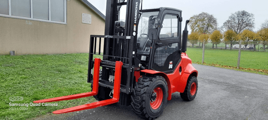 All-terrain forklift Hangcha TT30-2