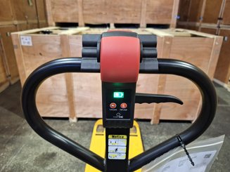 Pedestrian pallet truck Microlift P15SE - 11