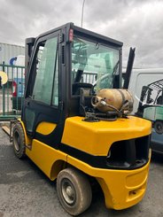 Four wheel front forklift Yale GLP35VX