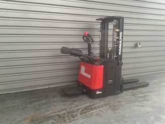 Pedestrian pallet stacker Hangcha CDD16-ES