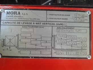 Four wheel front forklift Mora EP105RK