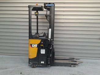 Stand-on pallet stacker Caterpillar NSR20N