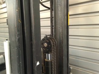 Stand-on pallet stacker Caterpillar NSR20N