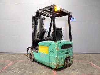 Three wheel front forklift Yale ERP16 ATF