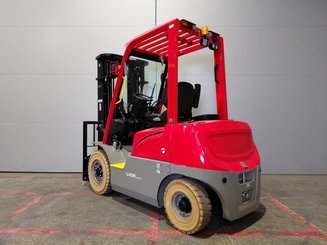 Four wheel front forklift Hangcha XE25i ( CPD25-XEY2HA-SI )