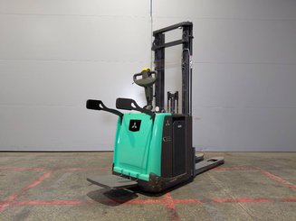 Stacker truck with folding platform Mitsubishi SBV12P