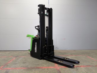 Stacker truck with folding platform Hangcha CDD16-XT1S-SI