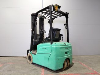 Three wheel front forklift Yale ERP15VTSWB - 2