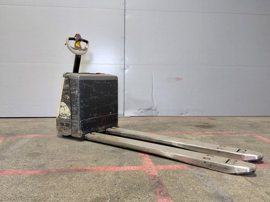 Pedestrian pallet truck Crown WP3020-2.0 - 1