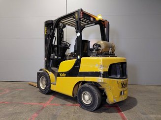 Four wheel front forklift Yale GLP35 - 2
