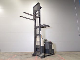 Order picker Crown MPC3040-12 - 6