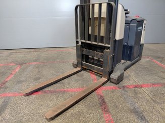 Order picker Crown MPC3040-12 - 7