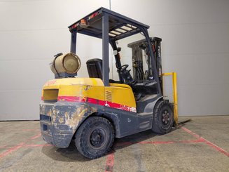 Four wheel front forklift TCM FHG30 - 3