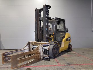 Four wheel front forklift Caterpillar GP45NTD - 1
