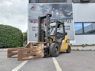 Four wheel front forklift Caterpillar GP45NTD - 1