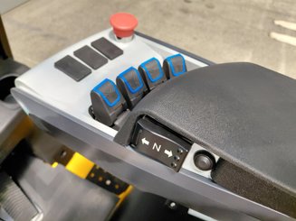 Four wheel front forklift Hangcha XE25Hi ( CPD25-XEY2H2-SI )