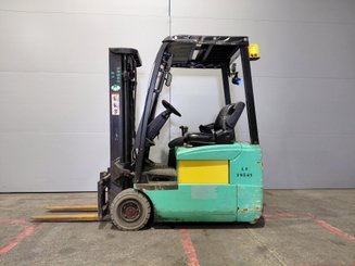 Three wheel front forklift Yale ERP16 ATF