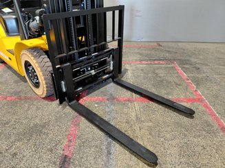 Four wheel front forklift Hangcha XE25Hi ( CPD25-XEY2H2-SI )