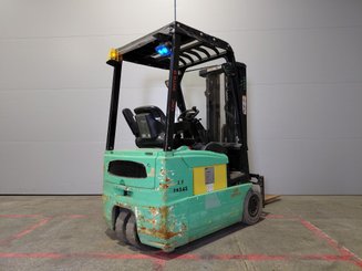 Three wheel front forklift Yale ERP16 ATF