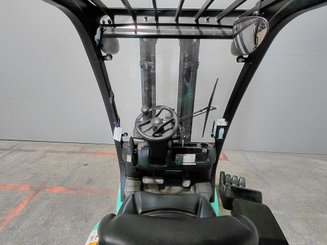 Four wheel front forklift Yale GLP20SX - 7