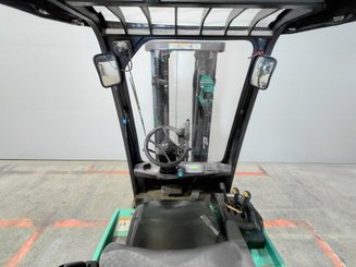 Three wheel front forklift Yale ERP16 ATF