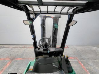 Three wheel front forklift Yale ERP16 ATF