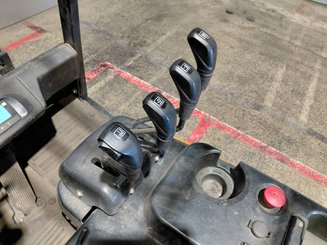 Four wheel front forklift Doosan B50X-7