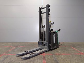 Stacker truck with folding platform Mitsubishi SBV12P