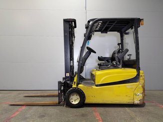 Four wheel front forklift Yale ERP20 - 3