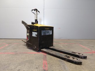 Stand-on pallet truck Caterpillar NPV20N2