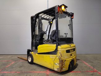 Four wheel front forklift Yale ERP20 - 2