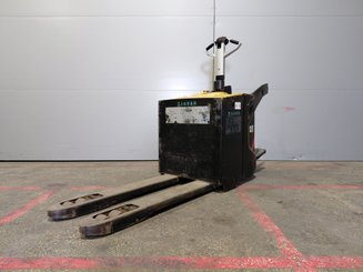 Stand-on pallet truck Caterpillar NPV20N2 - 1